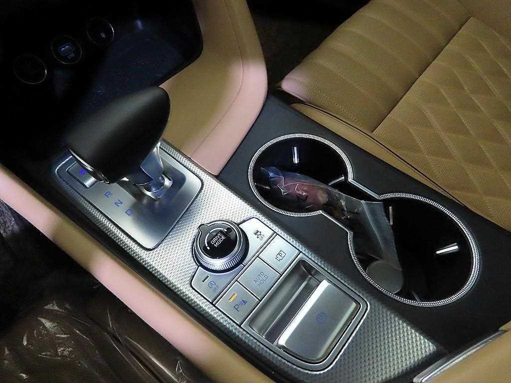 제네시스 G70 더 뉴 G70 가솔린 2.0T 2WD 이미지 12