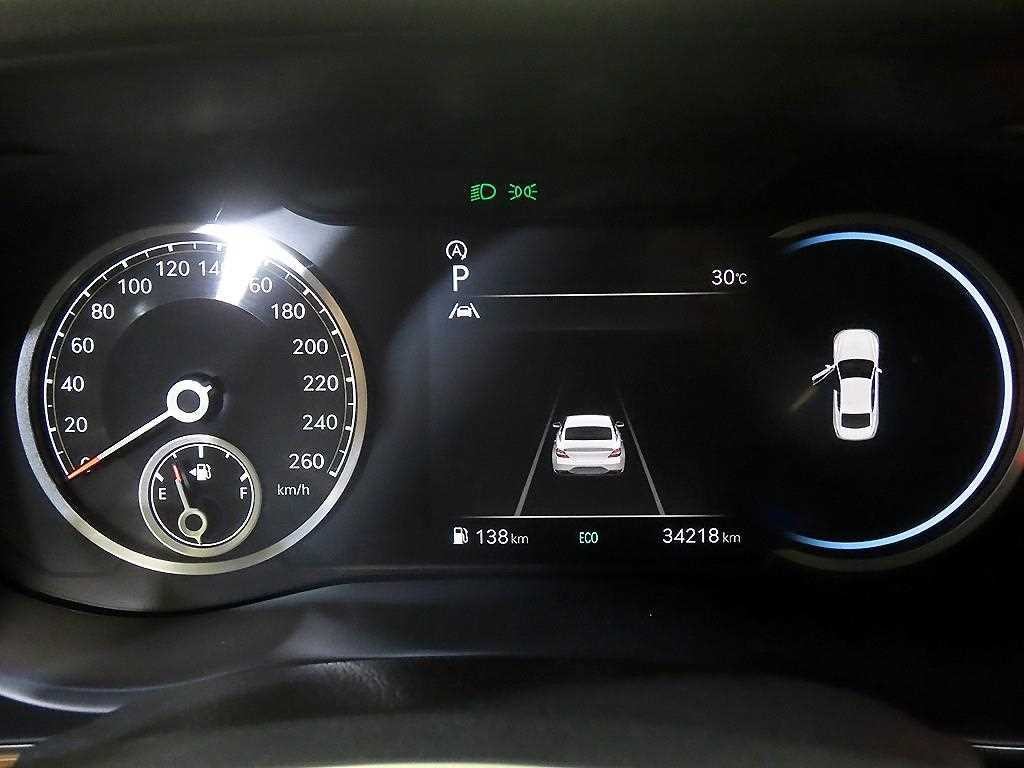 제네시스 G70 더 뉴 G70 가솔린 2.0T 2WD 이미지 9