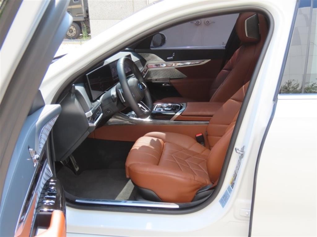 BMW i7 BMW i7 xDrive 60 M 스포츠 이그제큐티브 팩 이미지 12