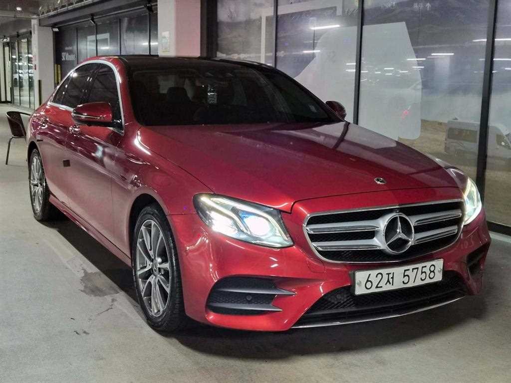 벤츠 E 클래스 E-클래스 W213 E300 4MATIC AMG LINE 이미지 1