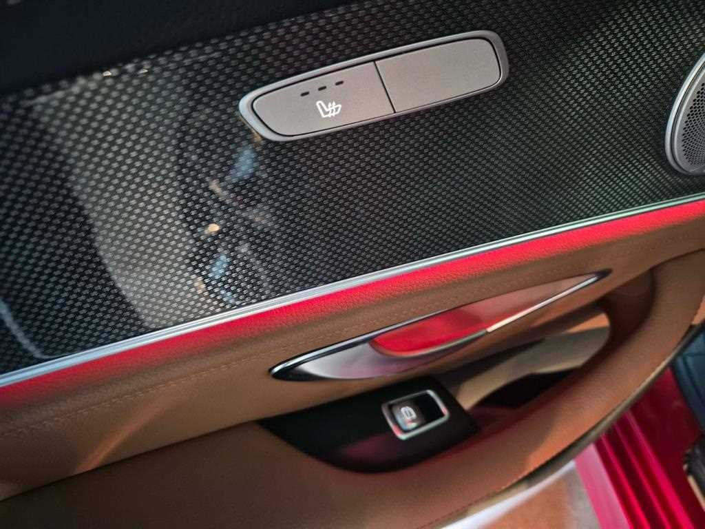 벤츠 E 클래스 E-클래스 W213 E300 4MATIC AMG LINE 이미지 15