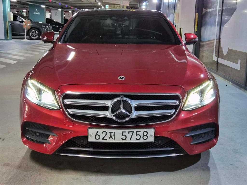벤츠 E 클래스 E-클래스 W213 E300 4MATIC AMG LINE 이미지 2