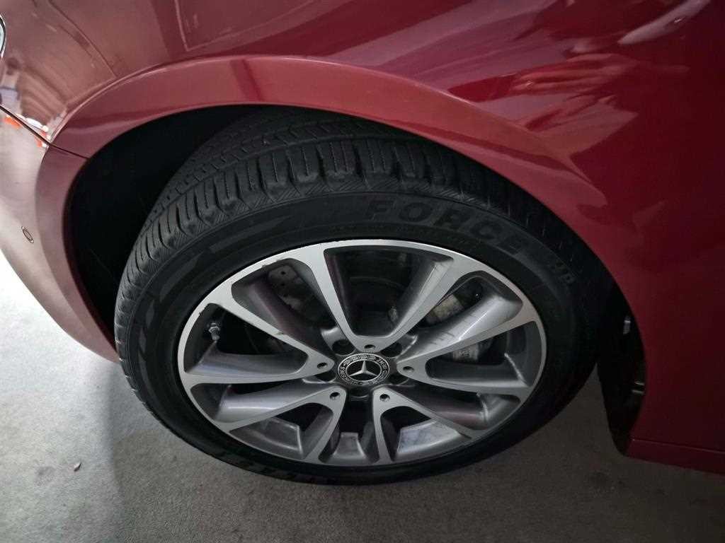 벤츠 E 클래스 E-클래스 W213 E300 4MATIC AMG LINE 이미지 20