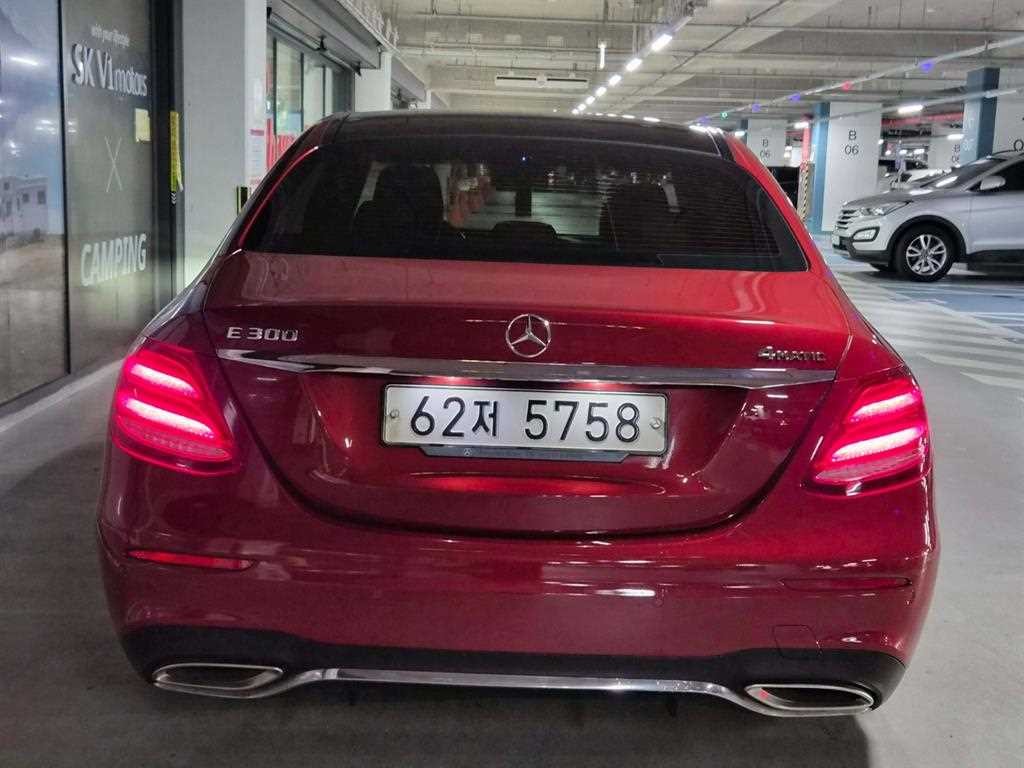벤츠 E 클래스 E-클래스 W213 E300 4MATIC AMG LINE 이미지 5