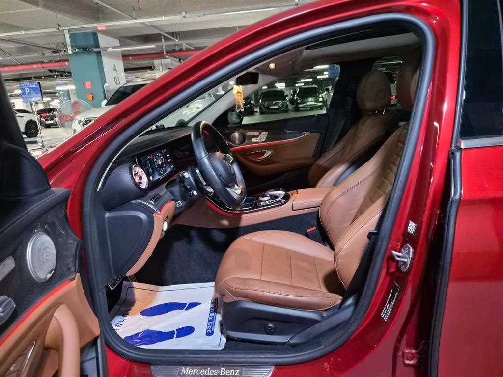 벤츠 E 클래스 E-클래스 W213 E300 4MATIC AMG LINE 이미지 6