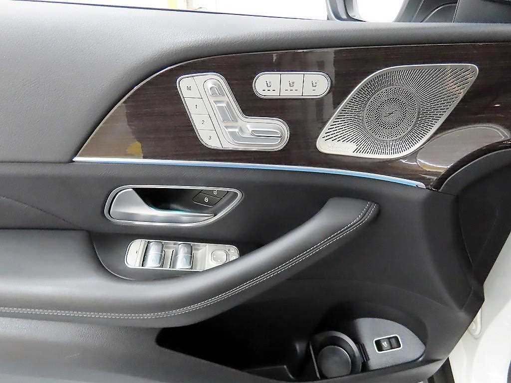 벤츠 GLE 클래스 GLE 클래스 W167 GLE 400d 4MATIC 쿠페 이미지 11
