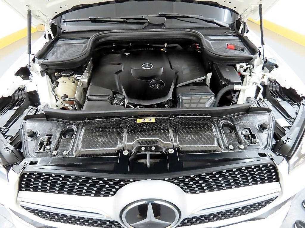 벤츠 GLE 클래스 GLE 클래스 W167 GLE 400d 4MATIC 쿠페 이미지 19