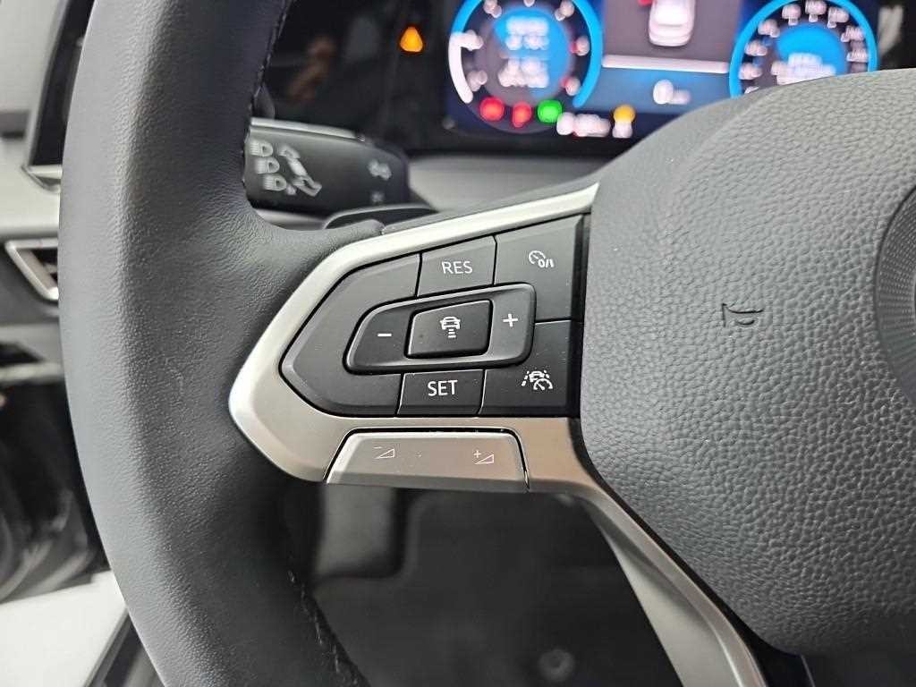 폭스바겐 골프 골프 8세대 2.0 TDI 프리미엄 이미지 15