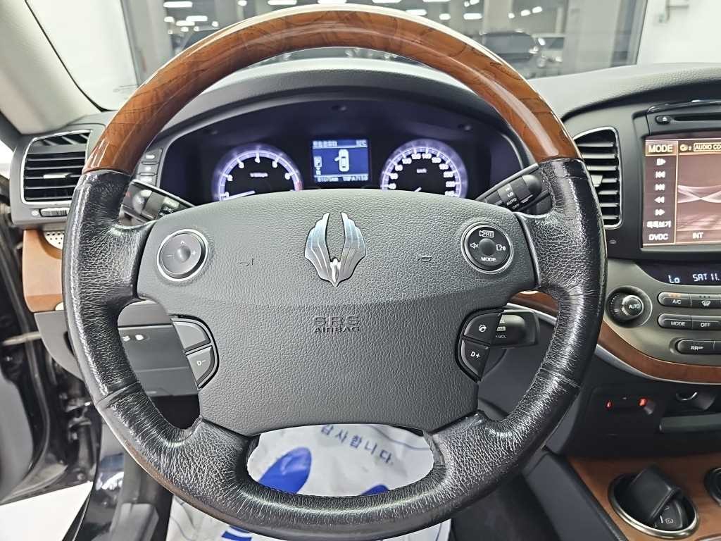 KG모빌리티(쌍용) 체어맨 뉴체어맨W 가솔린 4WD CW600 4TRONIC 럭셔리 이미지 9