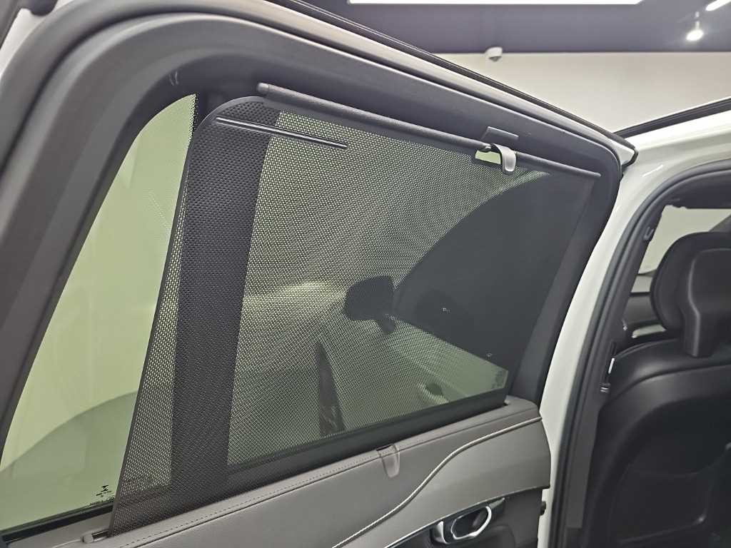 볼보 XC90 XC90 2세대 2.0 T8 AWD R-디자인 이미지 13