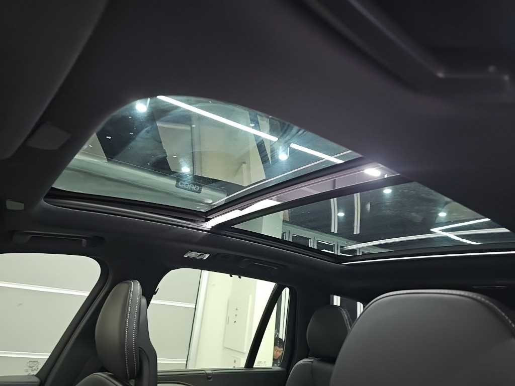 볼보 XC90 XC90 2세대 2.0 T8 AWD R-디자인 이미지 15