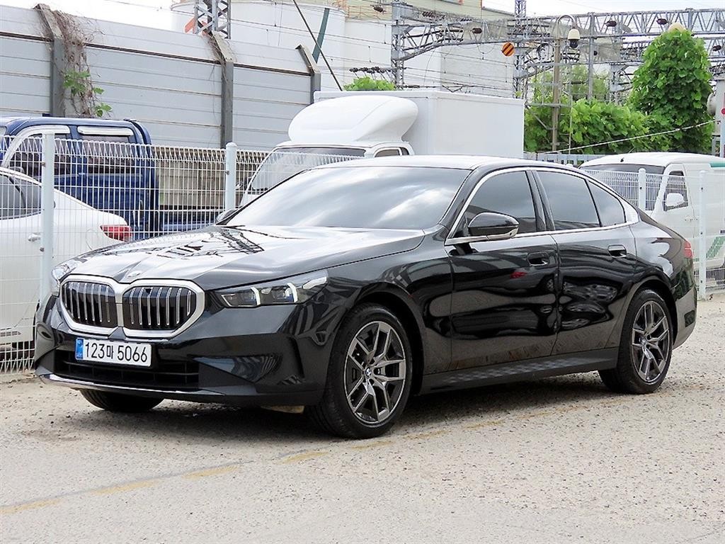 BMW 5시리즈 5시리즈 (G60) 530i xDrive 기본형 이미지 2