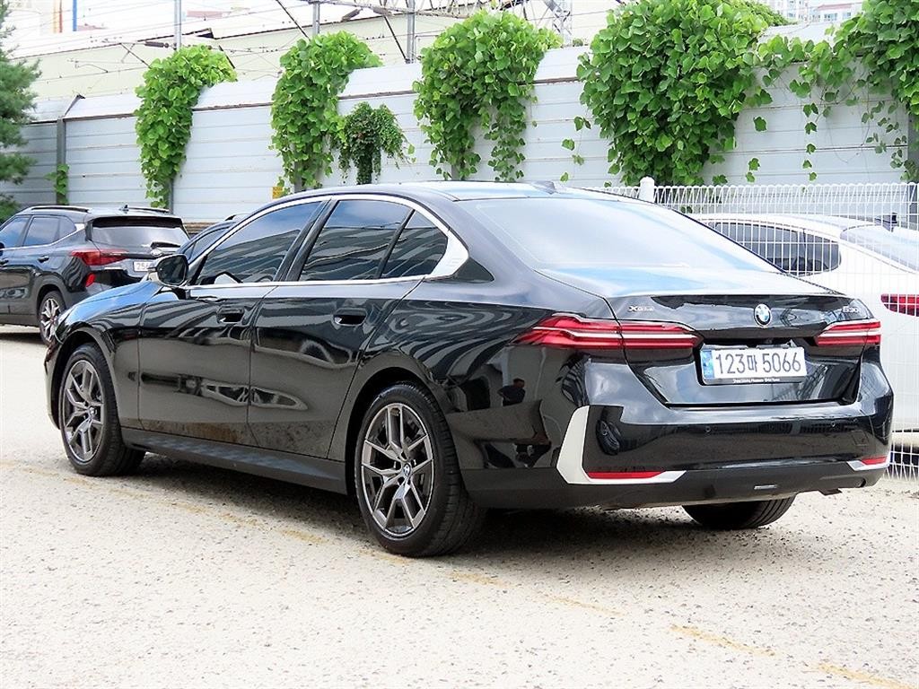 BMW 5시리즈 5시리즈 (G60) 530i xDrive 기본형 이미지 3