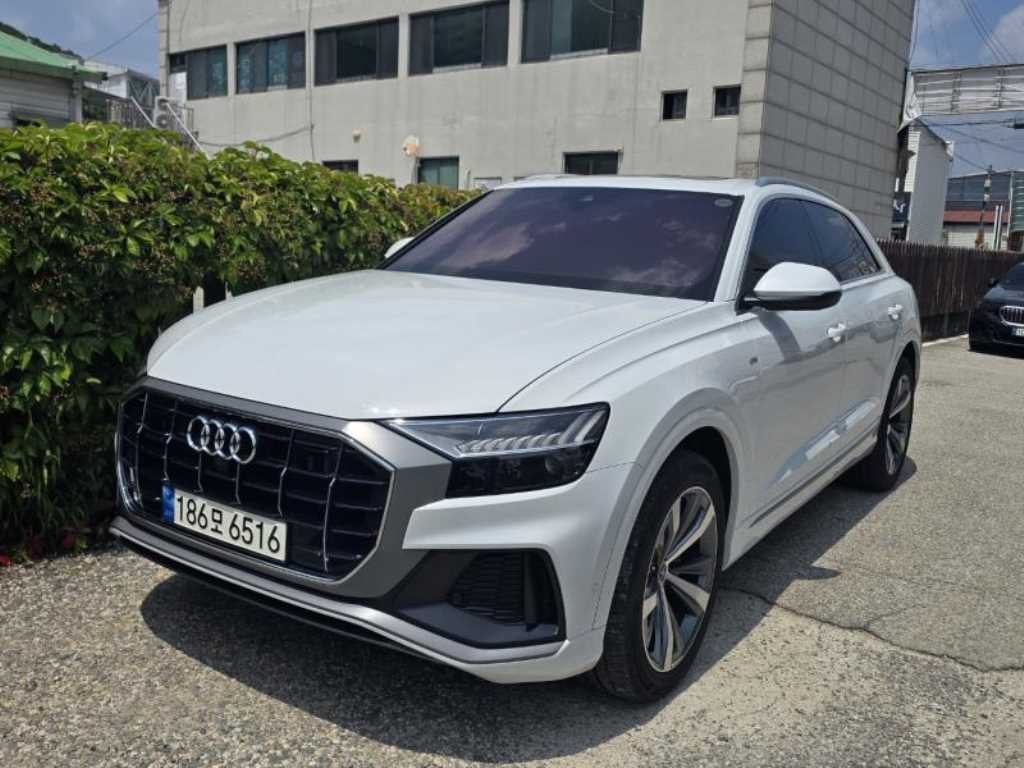아우디 Q8 50 TDI 콰트로 프리미엄 이미지 2
