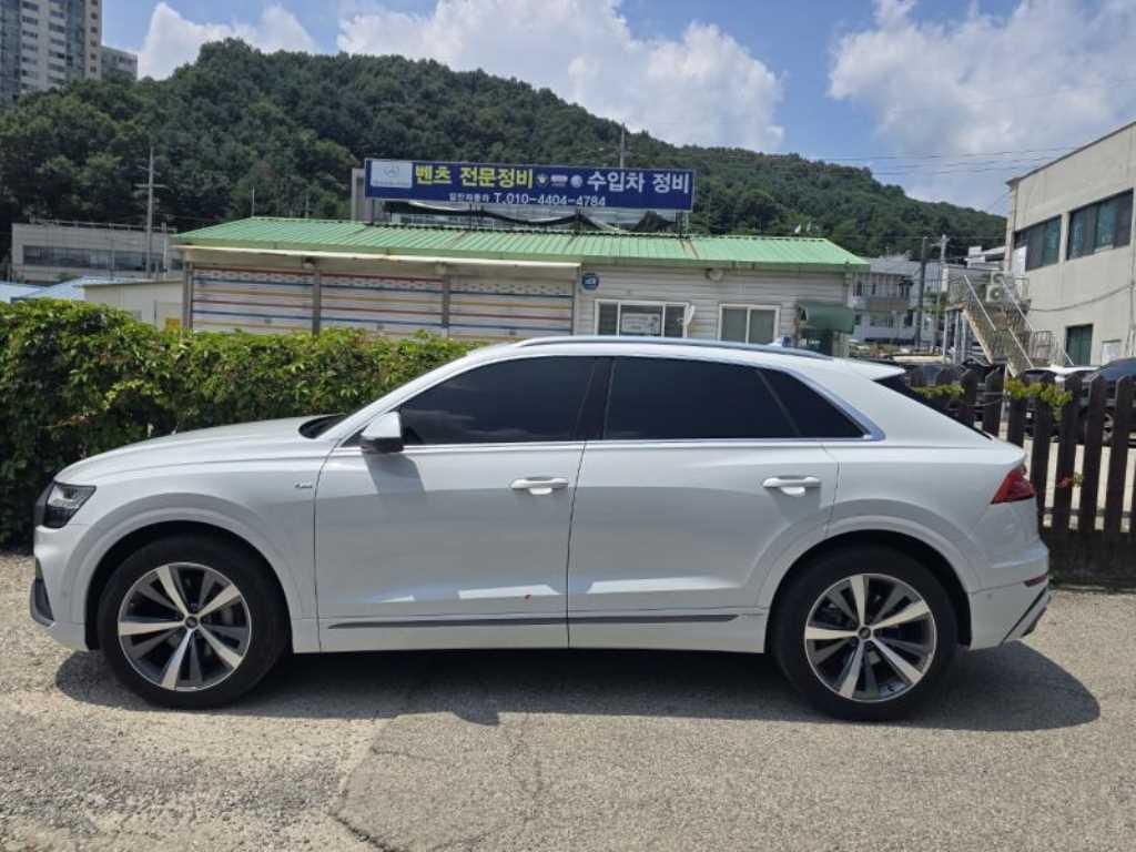 아우디 Q8 50 TDI 콰트로 프리미엄 이미지 3