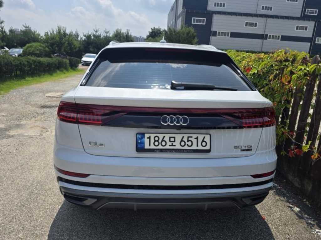 아우디 Q8 50 TDI 콰트로 프리미엄 이미지 5