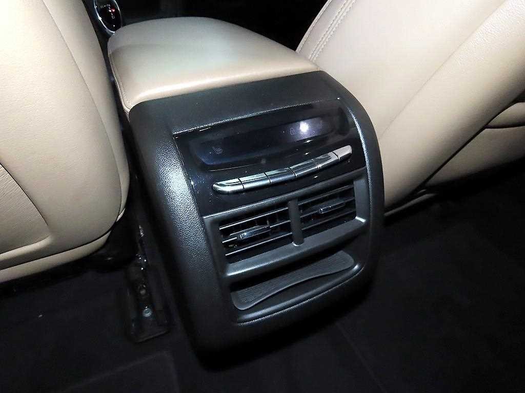 캐딜락 XT5 3.6 플래티넘 AWD 이미지 14