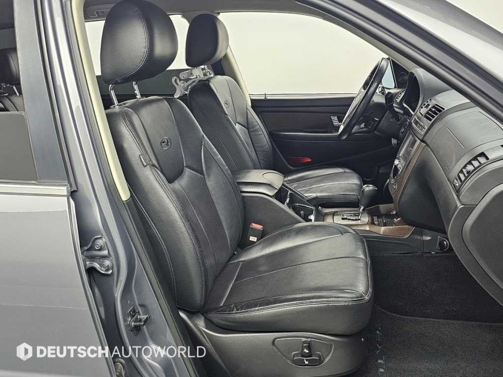 KG모빌리티(쌍용) 렉스턴 렉스턴W 2.0  4WD RX7 럭셔리 이미지 10