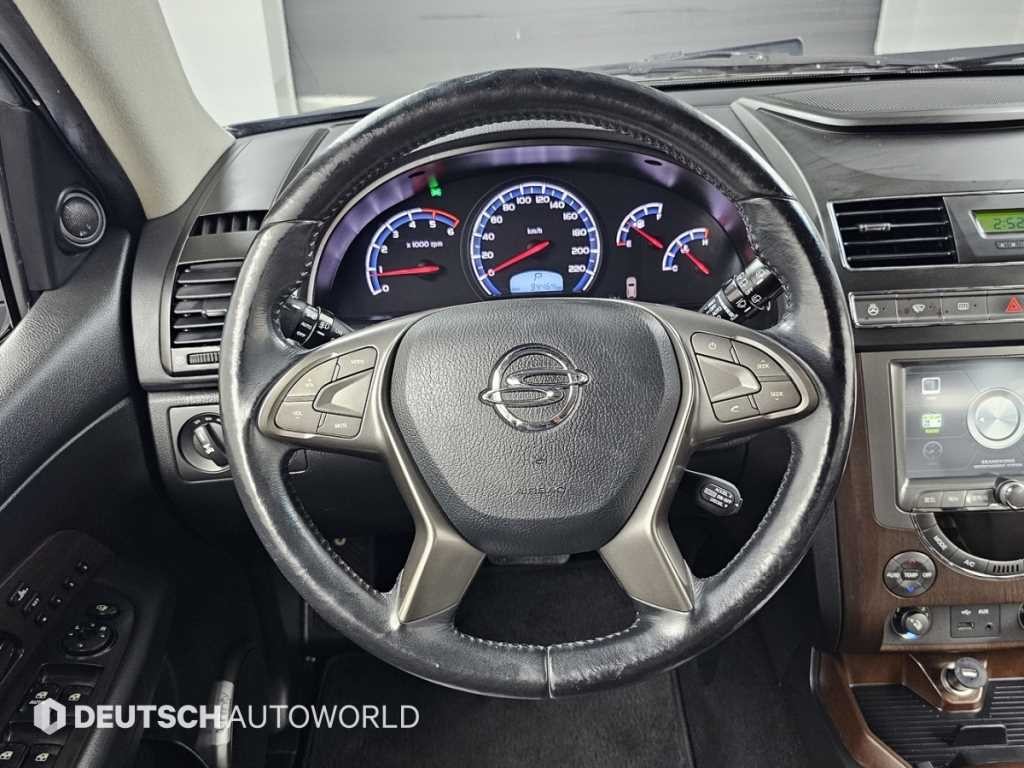 KG모빌리티(쌍용) 렉스턴 렉스턴W 2.0  4WD RX7 럭셔리 이미지 13