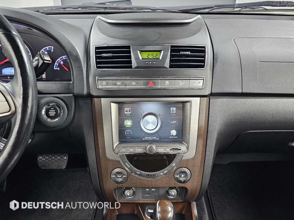 KG모빌리티(쌍용) 렉스턴 렉스턴W 2.0  4WD RX7 럭셔리 이미지 14