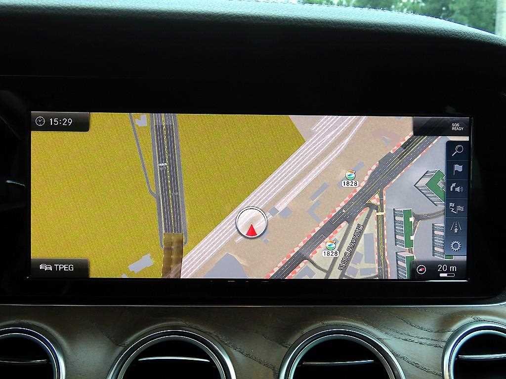벤츠 E 클래스 E-클래스 W213 E220d 익스클루시브 이미지 14