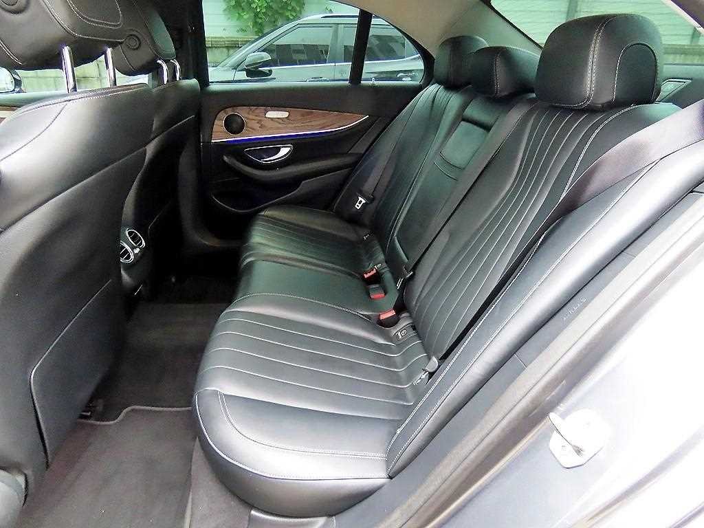 벤츠 E 클래스 E-클래스 W213 E220d 익스클루시브 이미지 6