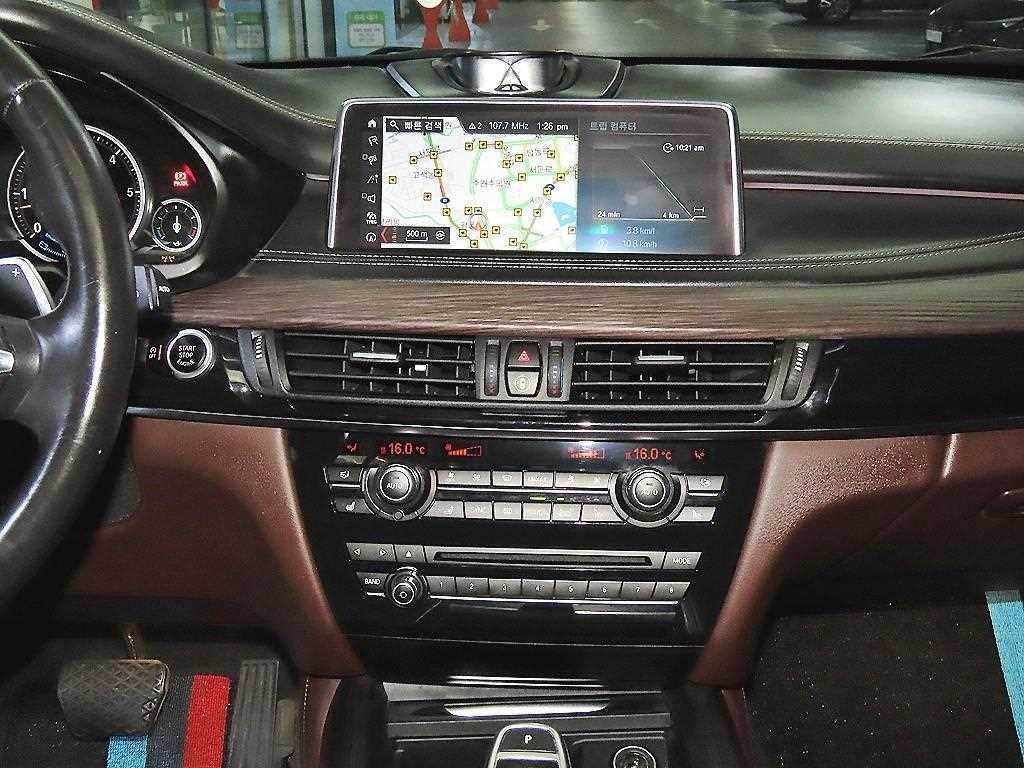 BMW X5 X5 (F15) xDrive M50d 이미지 11