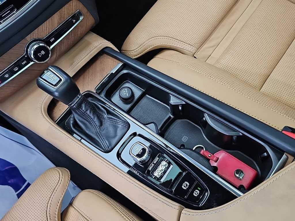 볼보 XC90 XC90 2세대 2.0 D5 AWD 인스크립션 이미지 8