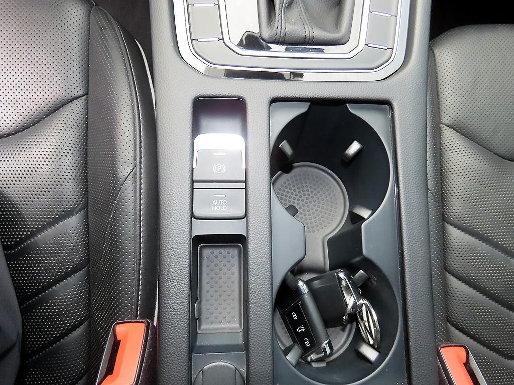 폭스바겐 아테온 2.0 TDI 프레스티지 이미지 13