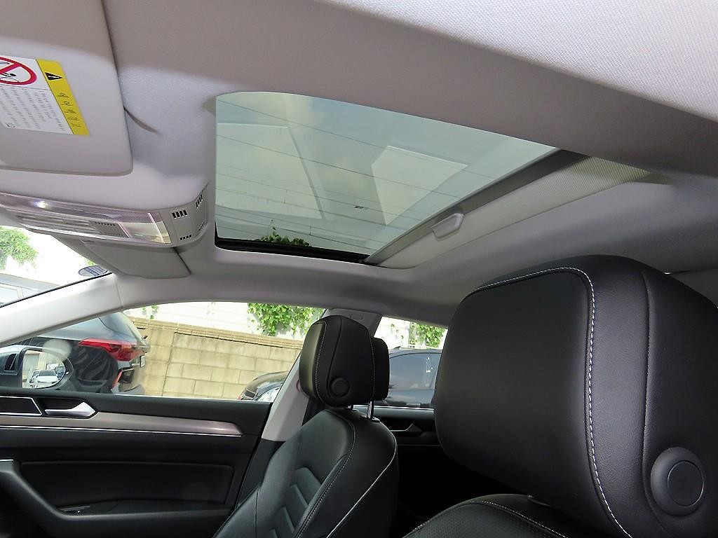폭스바겐 아테온 2.0 TDI 프레스티지 이미지 16