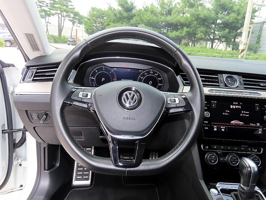 폭스바겐 아테온 2.0 TDI 프레스티지 이미지 8