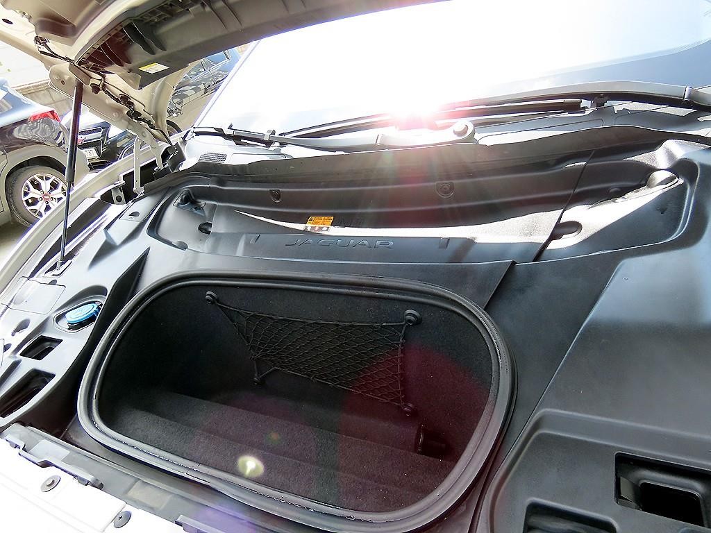 재규어 I-PACE EV400 SE 이미지 19