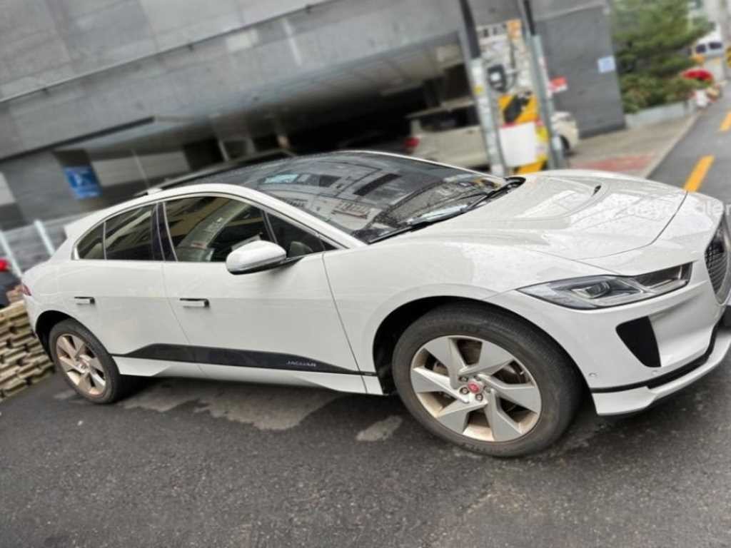 재규어 I-PACE EV400 SE 이미지 2