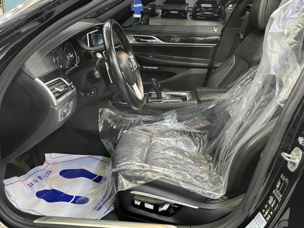 BMW 7시리즈 7시리즈 (G11) 740d xDrive M 스포츠 이미지 12
