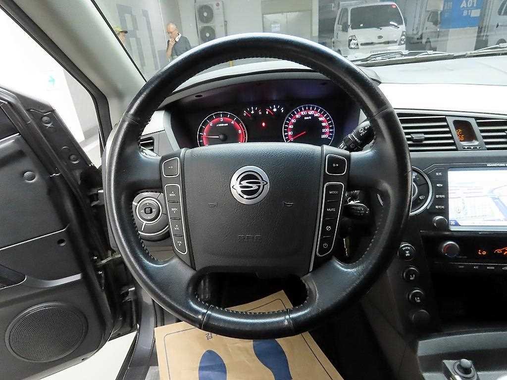 KG모빌리티(쌍용) 코란도 코란도스포츠 디젤 4WD CX7 패션 이미지 6