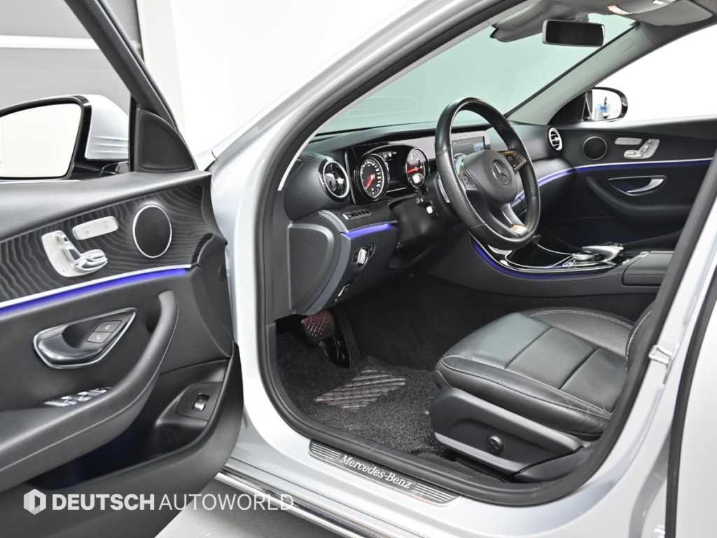 벤츠 E 클래스 E-클래스 W213 E220d 4MATIC 익스클루시브 이미지 11