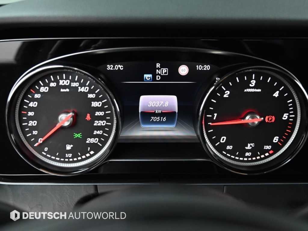 벤츠 E 클래스 E-클래스 W213 E220d 4MATIC 익스클루시브 이미지 8
