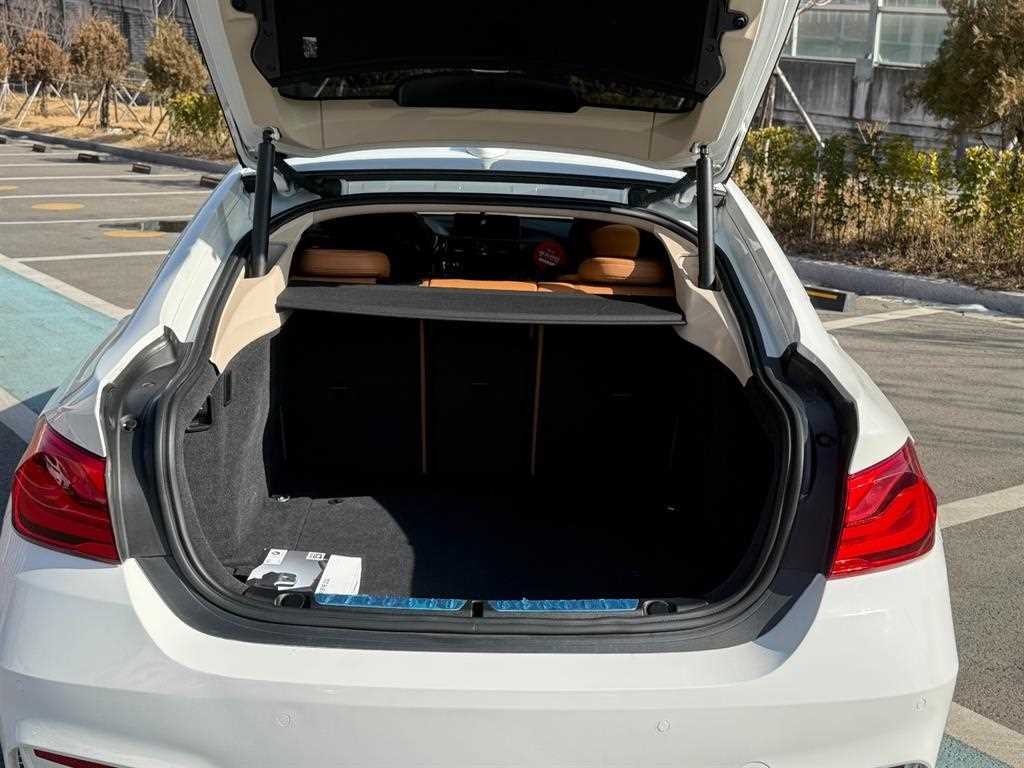 BMW 4시리즈 4시리즈 (F32) 420d 그란쿠페 럭셔리 이미지 19