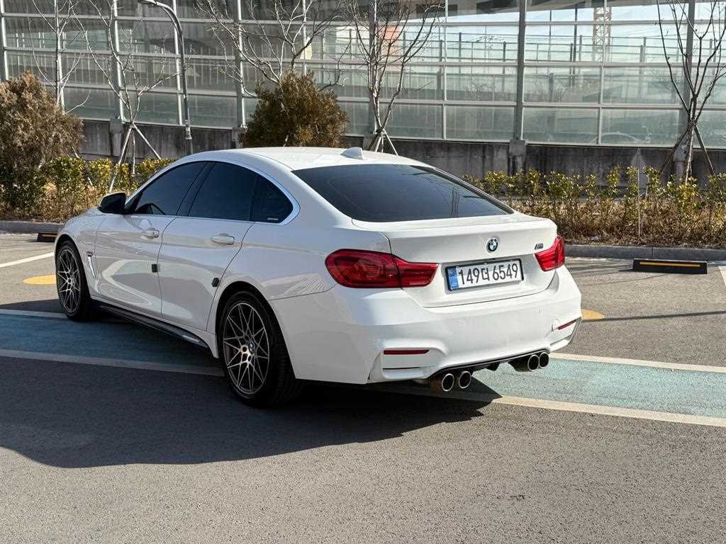 BMW 4시리즈 4시리즈 (F32) 420d 그란쿠페 럭셔리 이미지 3