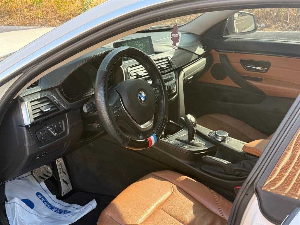 BMW 4시리즈 4시리즈 (F32) 420d 그란쿠페 럭셔리 이미지 9