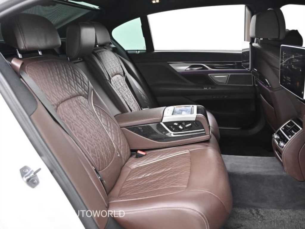 BMW 7시리즈 7시리즈 (G11) 740Li xDrive M SPORT 스포츠 이미지 12