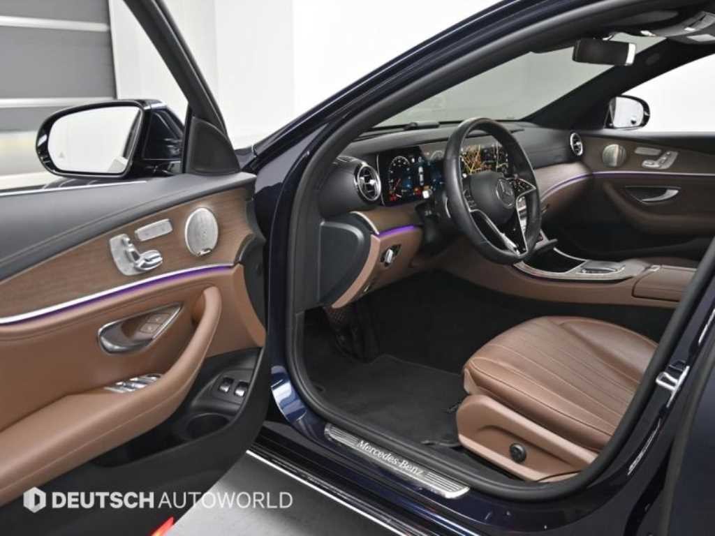 벤츠 E 클래스 E-클래스 W213 E300e 4MATIC 익스클루시브 이미지 11