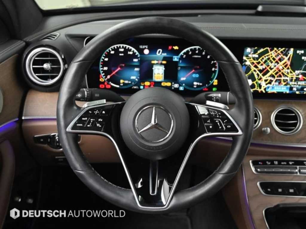 벤츠 E 클래스 E-클래스 W213 E300e 4MATIC 익스클루시브 이미지 13