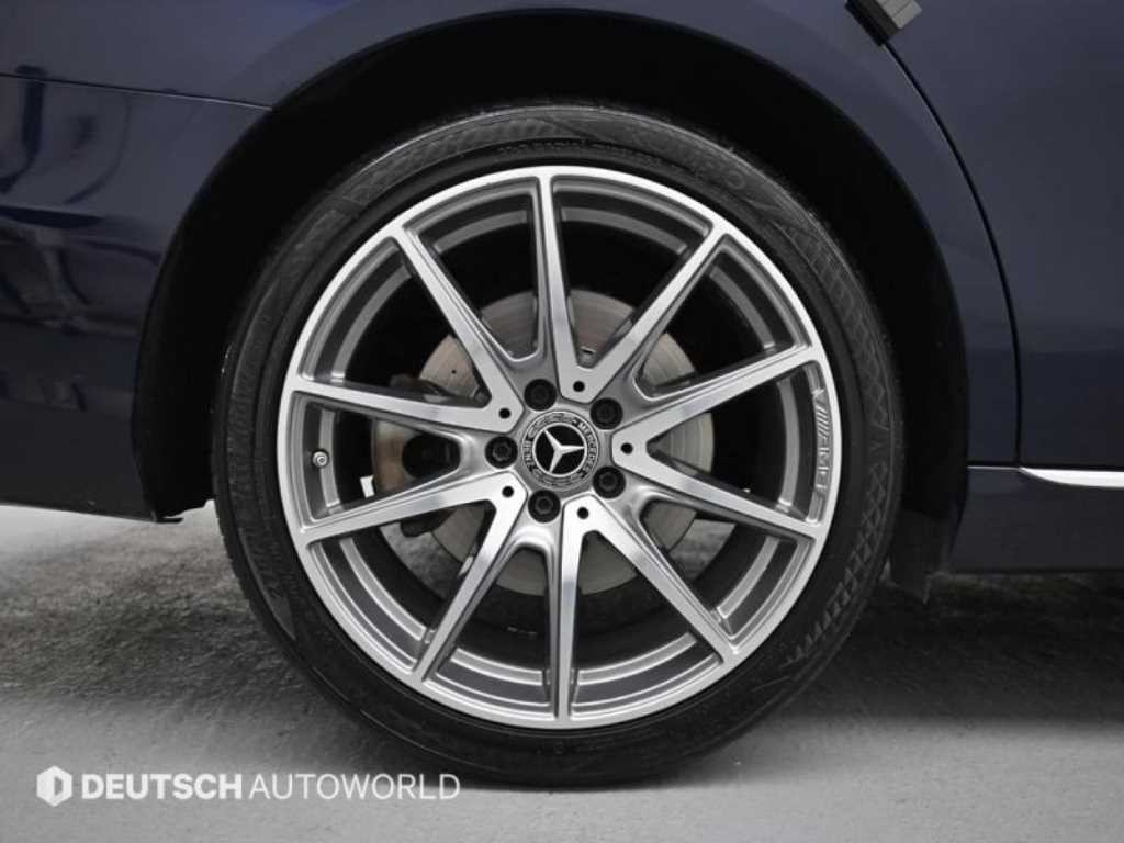 벤츠 E 클래스 E-클래스 W213 E300e 4MATIC 익스클루시브 이미지 5