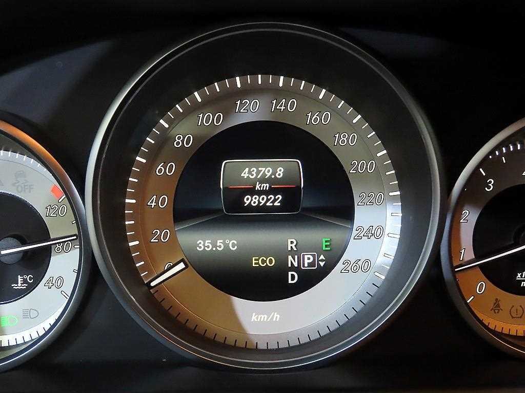 벤츠 E 클래스 E-클래스 W212 E200 카브리올레 이미지 11