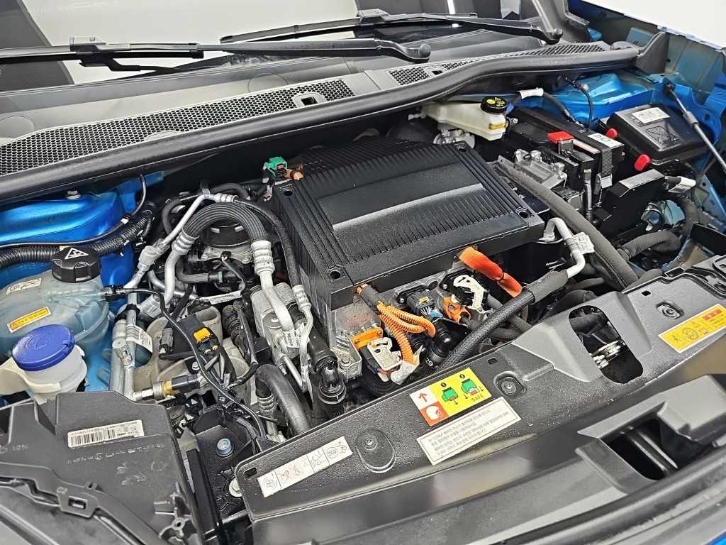 푸조 2008 e-2008 GT 이미지 5