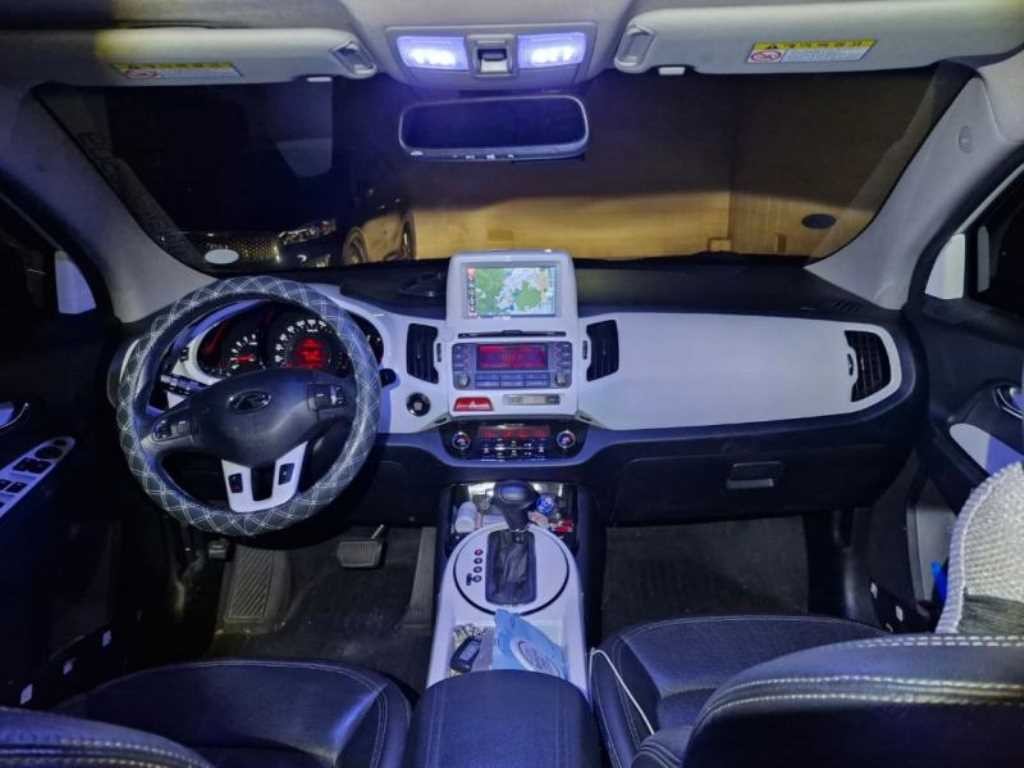 기아 스포티지 스포티지 R 2WD TLX 프리미엄 이미지 6
