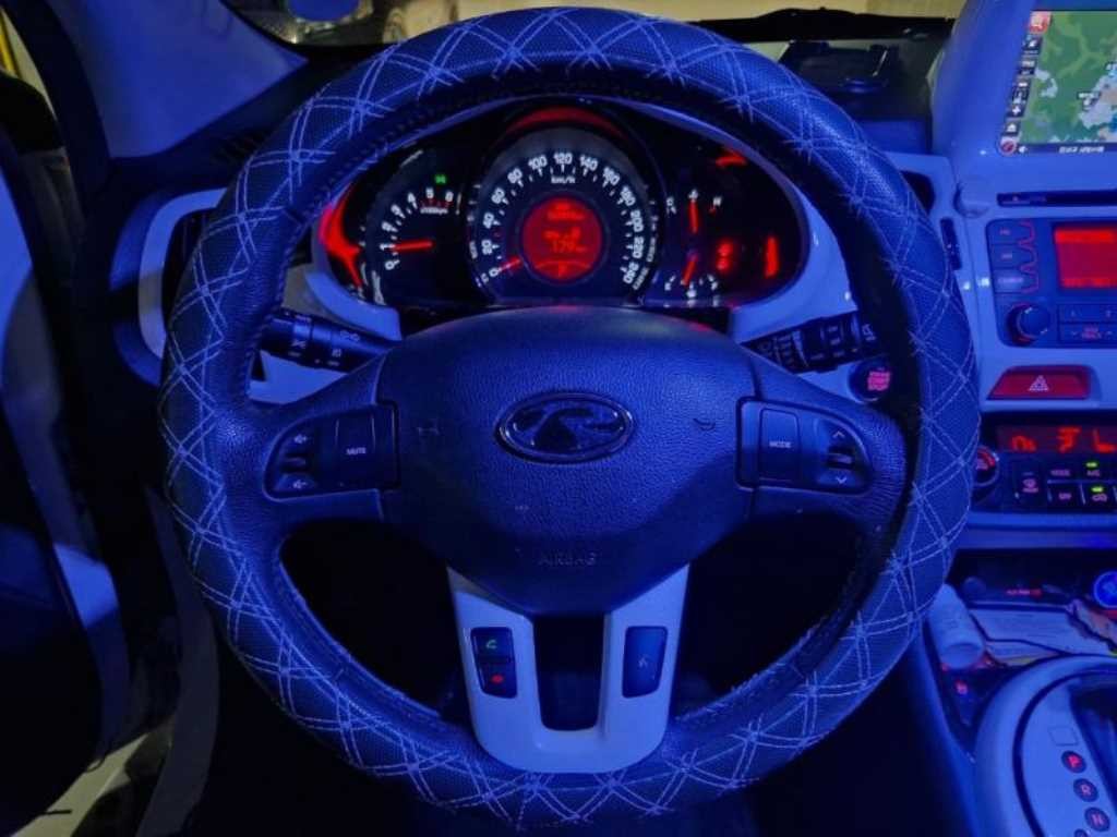 기아 스포티지 스포티지 R 2WD TLX 프리미엄 이미지 8