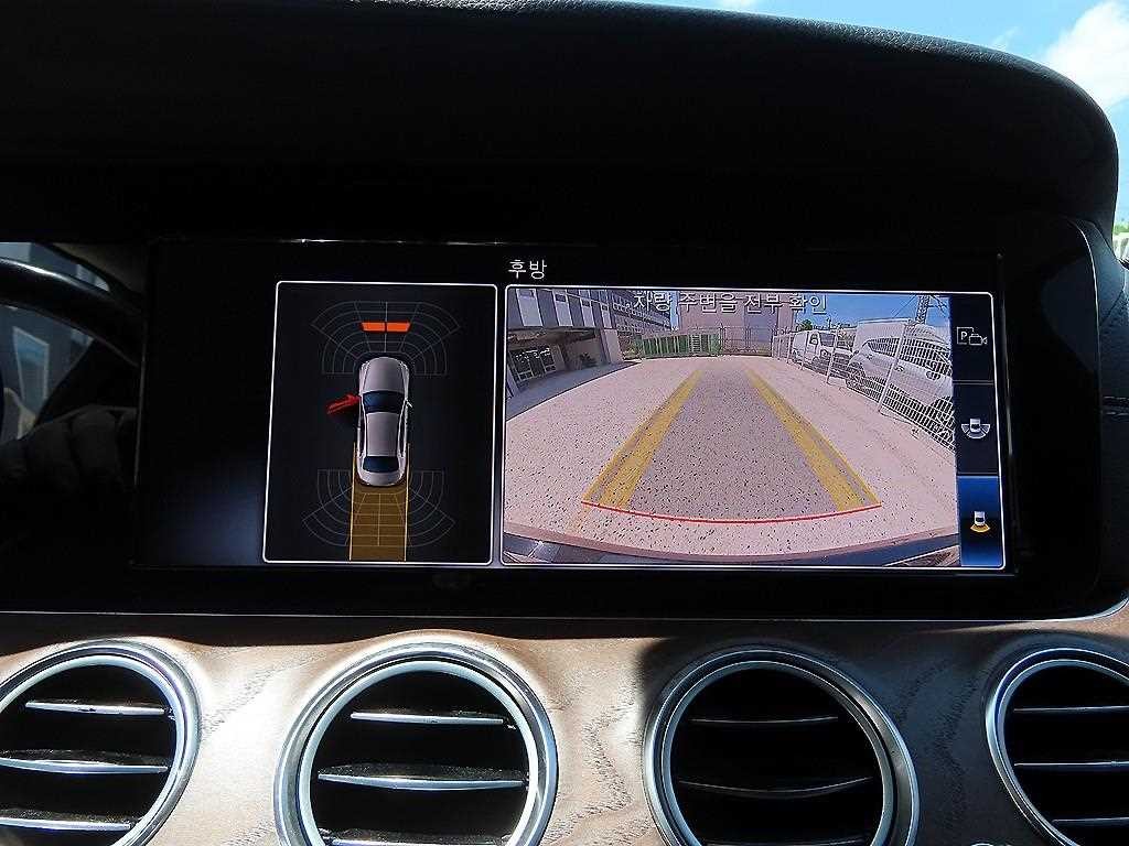 벤츠 E 클래스 E-클래스 W213 E220d 익스클루시브 이미지 15