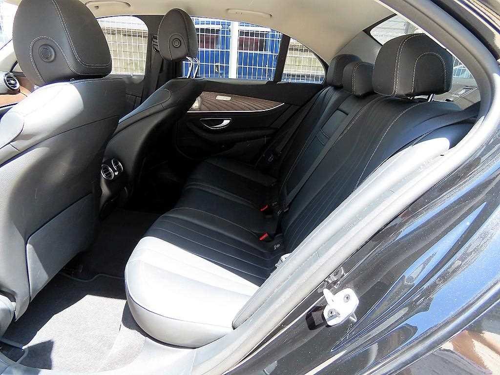 벤츠 E 클래스 E-클래스 W213 E220d 익스클루시브 이미지 6